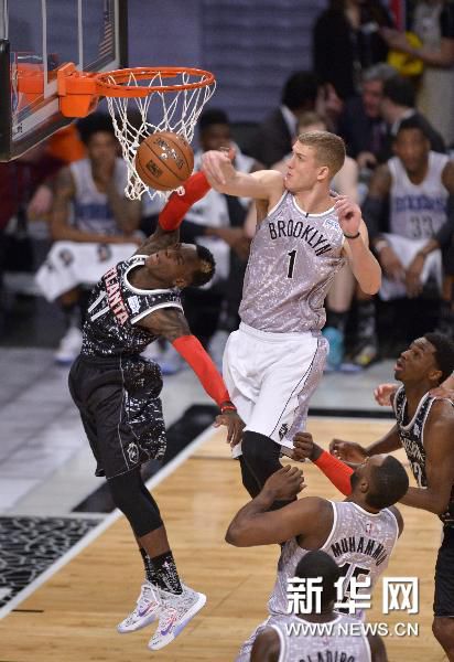 当地居民提 当地居民提