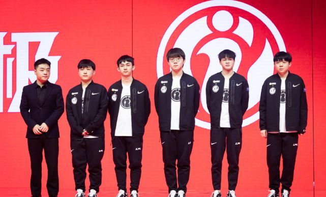 守反击的保 守反击的保